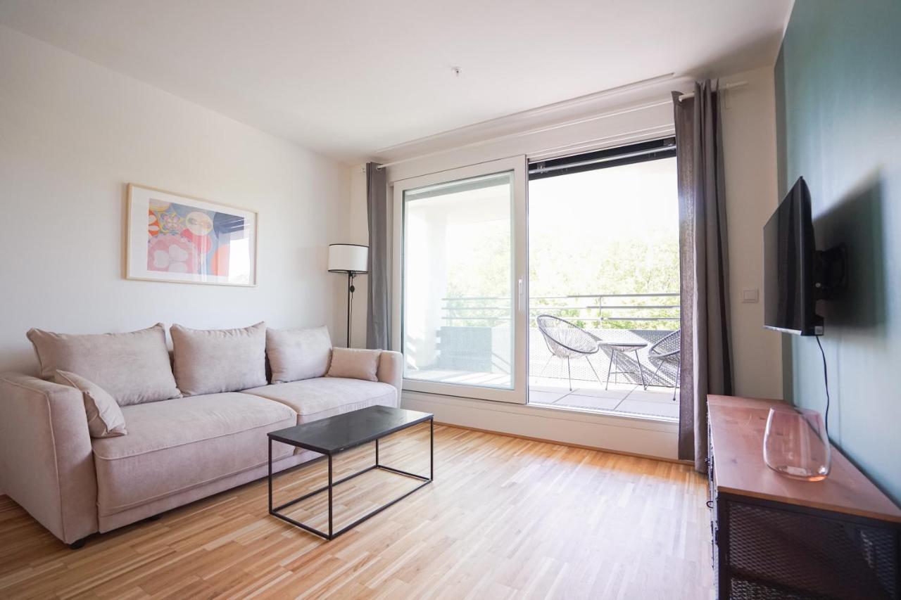 Green Garden Apartment W/.Balcony Near Thermal Spa 비엔나 외부 사진